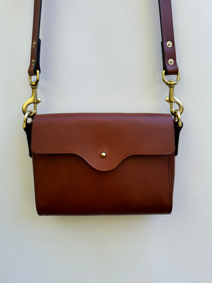 Crossbody Scallop bag